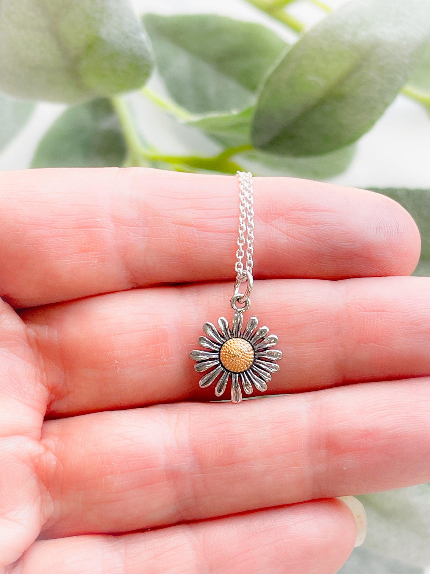 Daisy Necklace