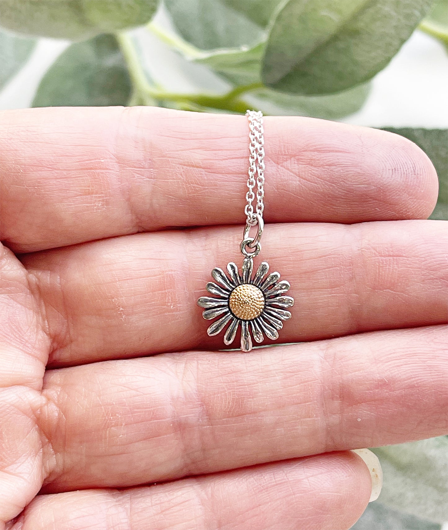 Daisy Necklace