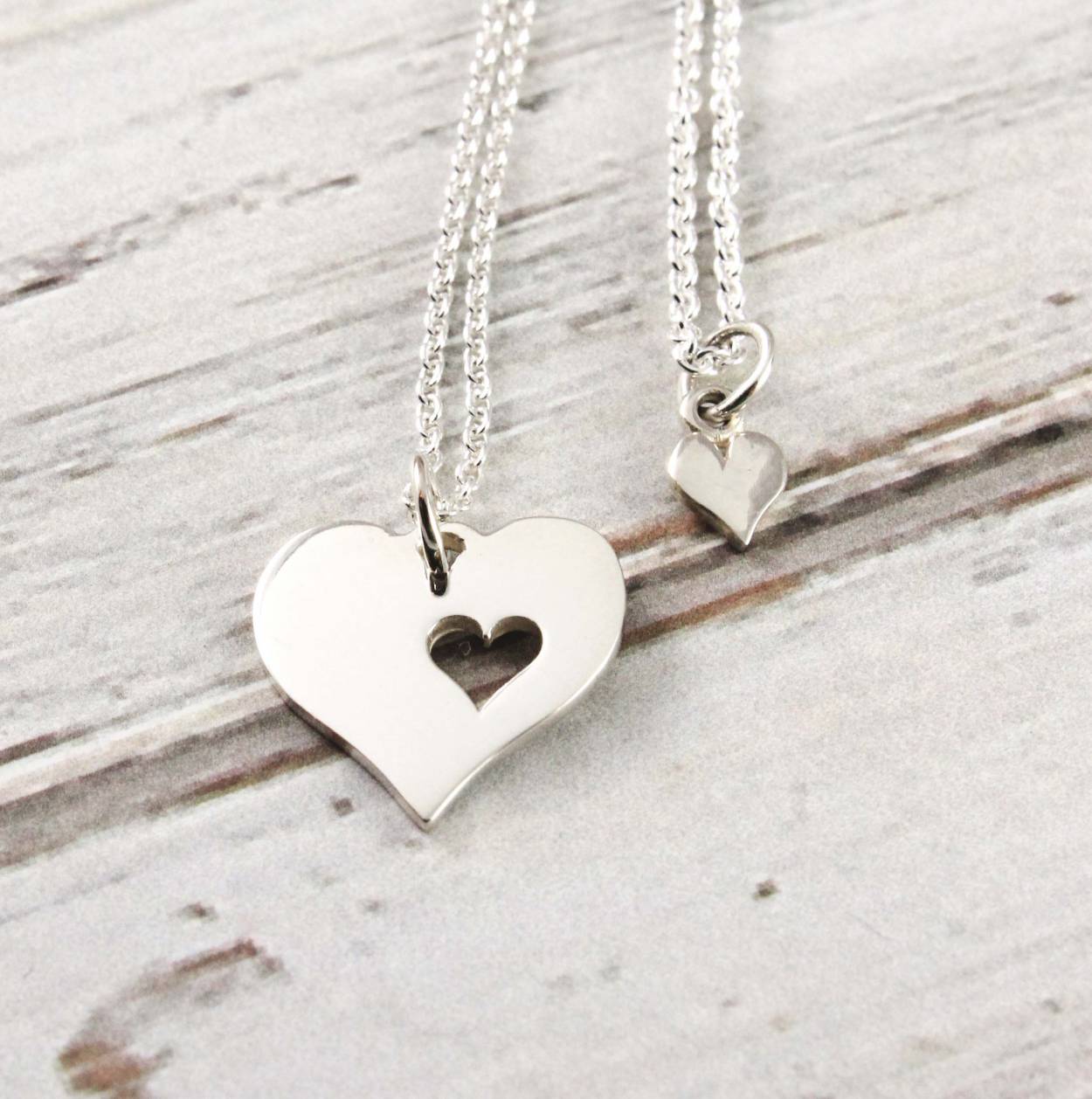 Mother and Daughter Heart Necklace | Mother daughter pendants, Mother  daughter bracelets, Real diamond necklace
